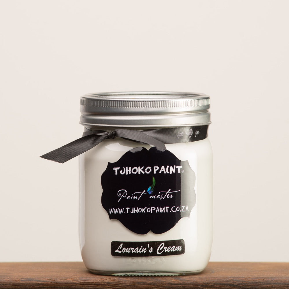 Deckende Möbelfarbe für modernes Upcycling
Kalkfarbe Tjhoko Paint Lourains Cream